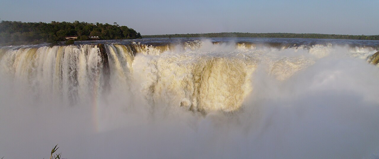 Vista de la Garganta del Diablo en las Cataratas del Iguazú