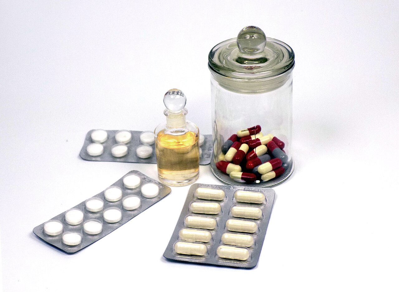 Medicamentos en blísteres y cajas